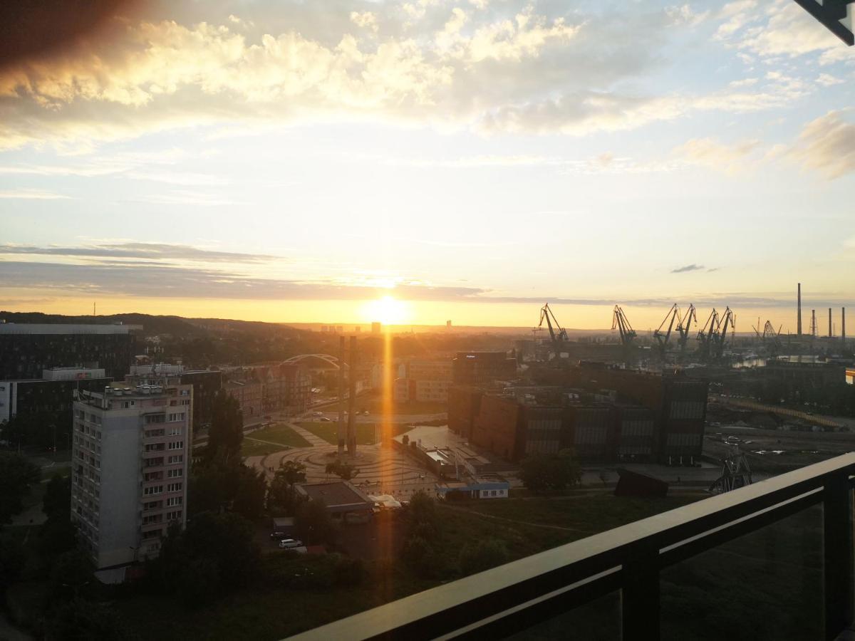 Walowa Tower Apartments Gdansk Luaran gambar