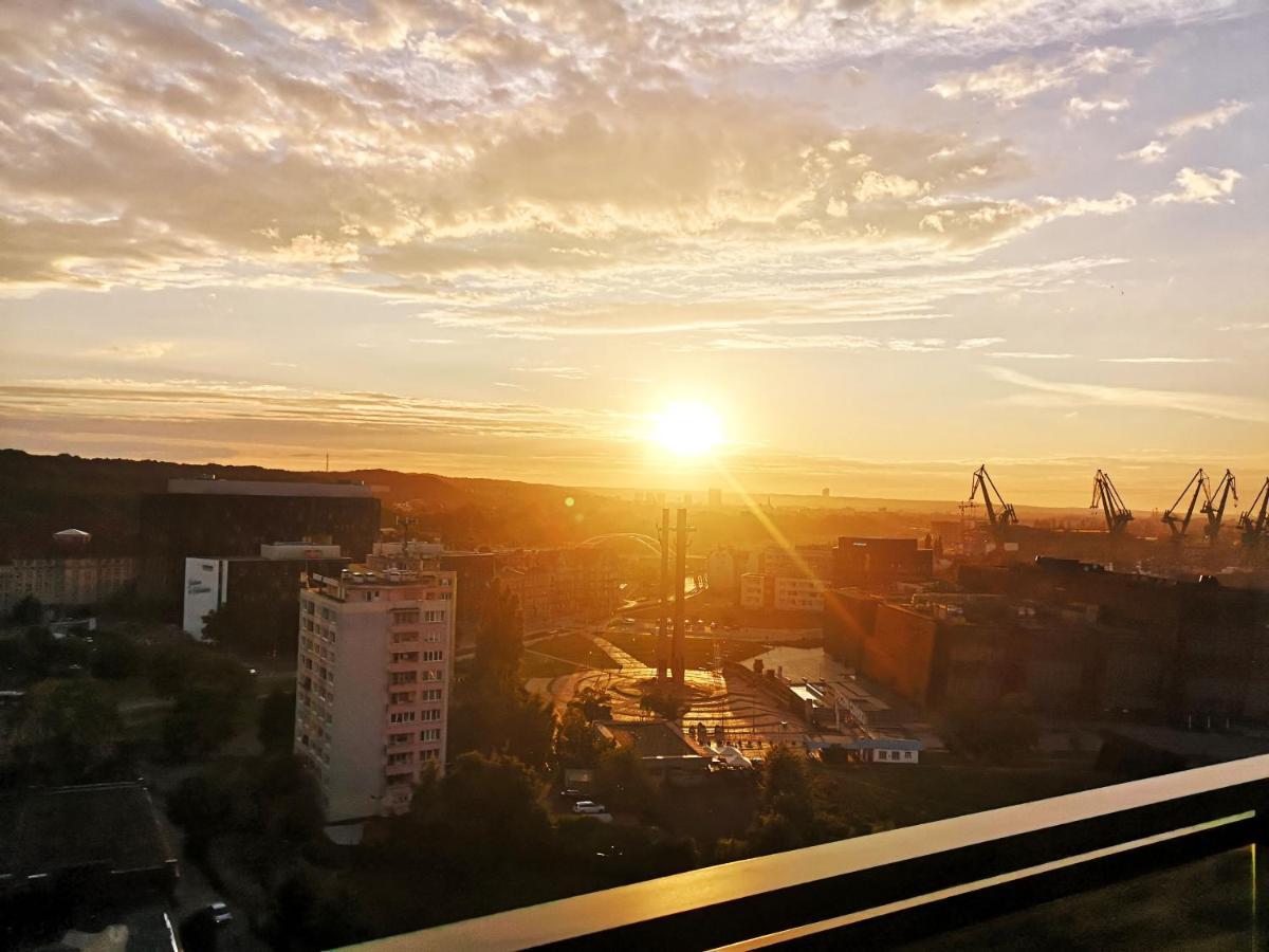 Walowa Tower Apartments Gdansk Luaran gambar